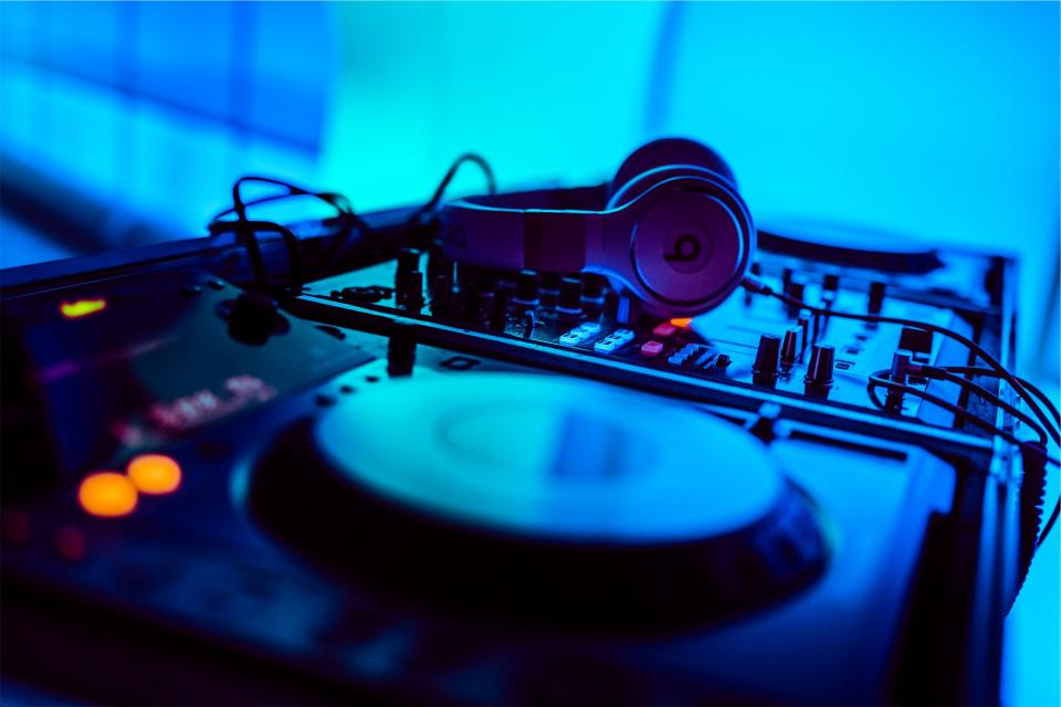 turntable pioneer nightlife nightclub music mixer headphones equipment edm DJ cdj2000 beats audio 