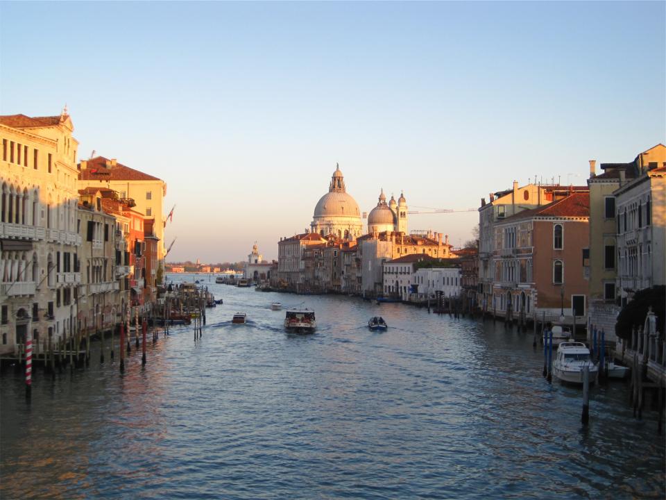 water, canal, buildings, architecture, city, boats, docks, sunrise, sky