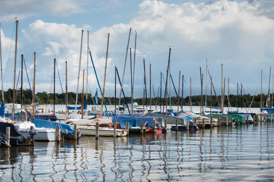 water marina lake Groningen docks boats 