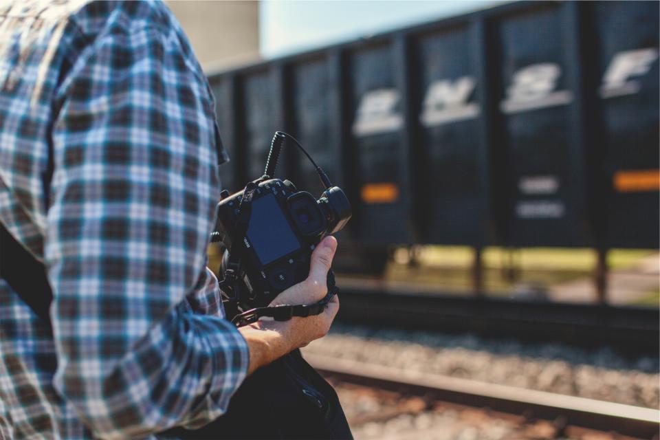 traintracks technology slr railway railroad photography photographer people man guy cannon camera 