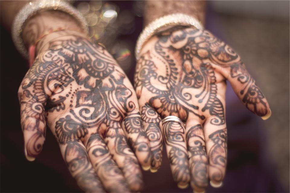 tattoos henna hands 