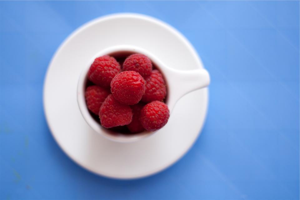 raspberry raspberries plate fruits cup 