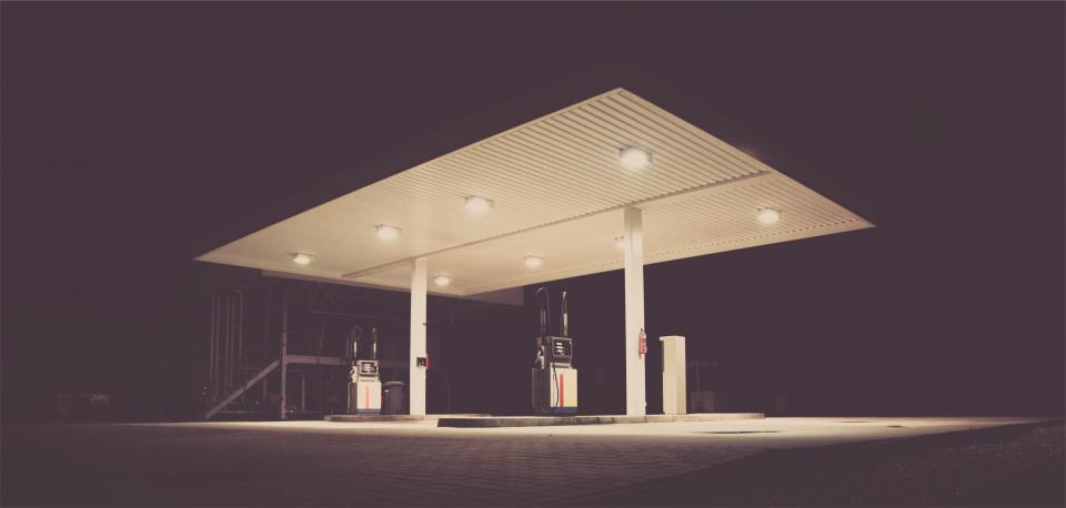 servicestation pumps night gasstation dark 