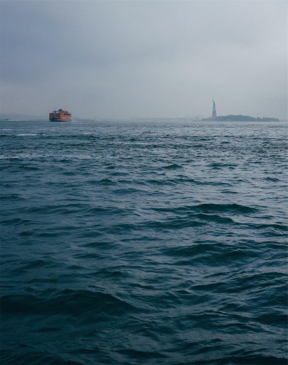 water USA UnitedStatesofAmerica statueofliberty NYC NewYork libertyisland boats 
