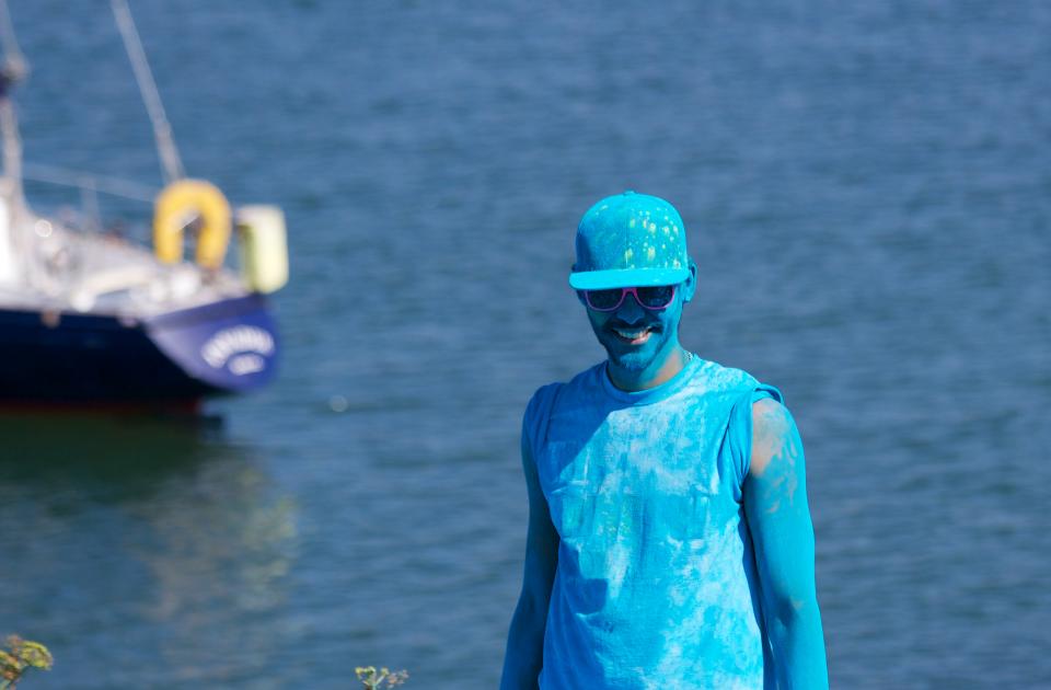 young sunglasses paint hat guy blue 