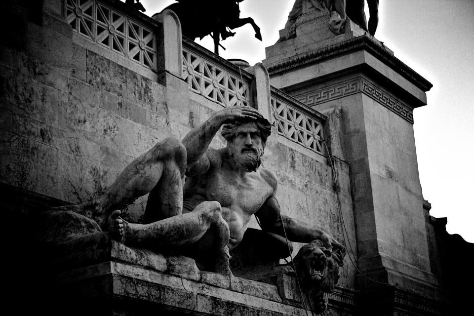 statue sculpture Rome roman blackandwhite art architecture 