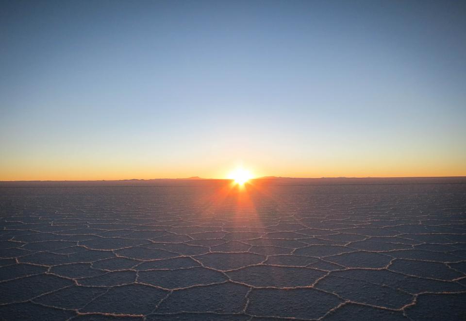 Uyuni Salt Flats, Bolivia, sunrise, horizon, sky