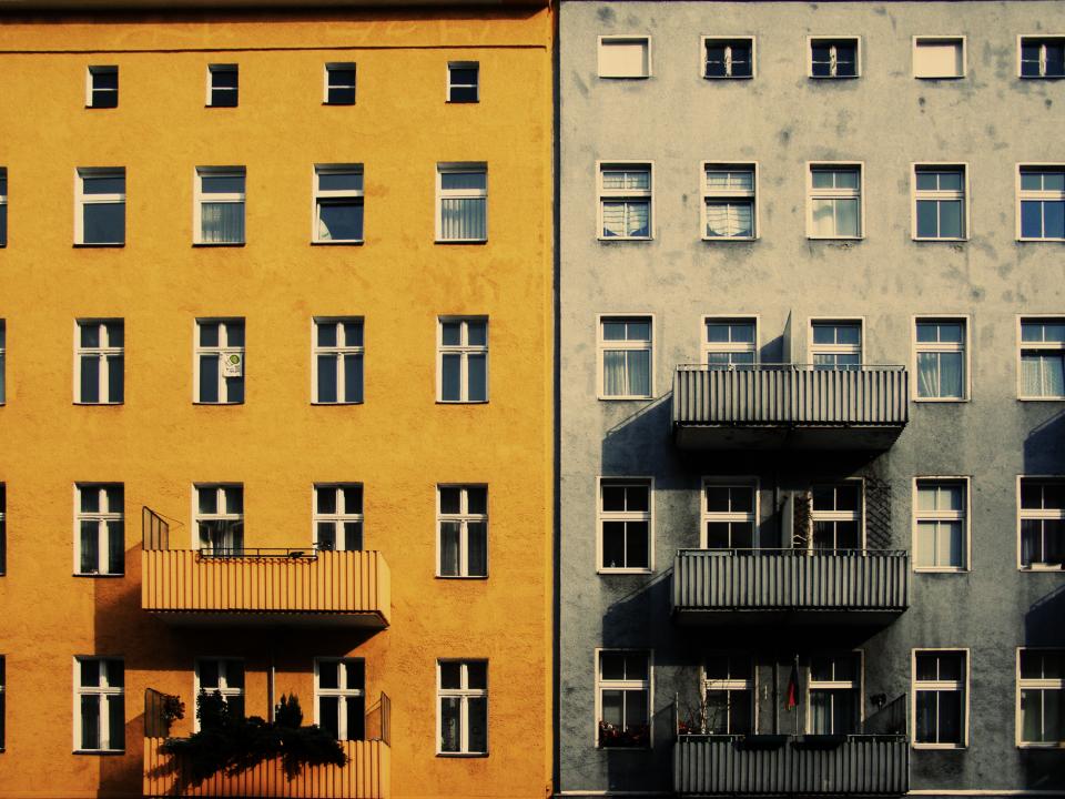 Windows houses buildings balcony balconies apartments 