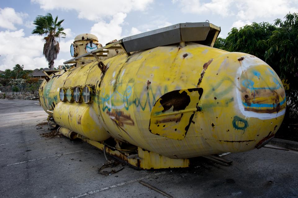 yellow vintage submarine spraypaint old graffiti 