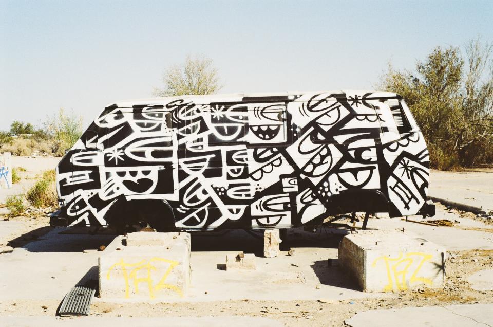 van sand paintjob graffiti 