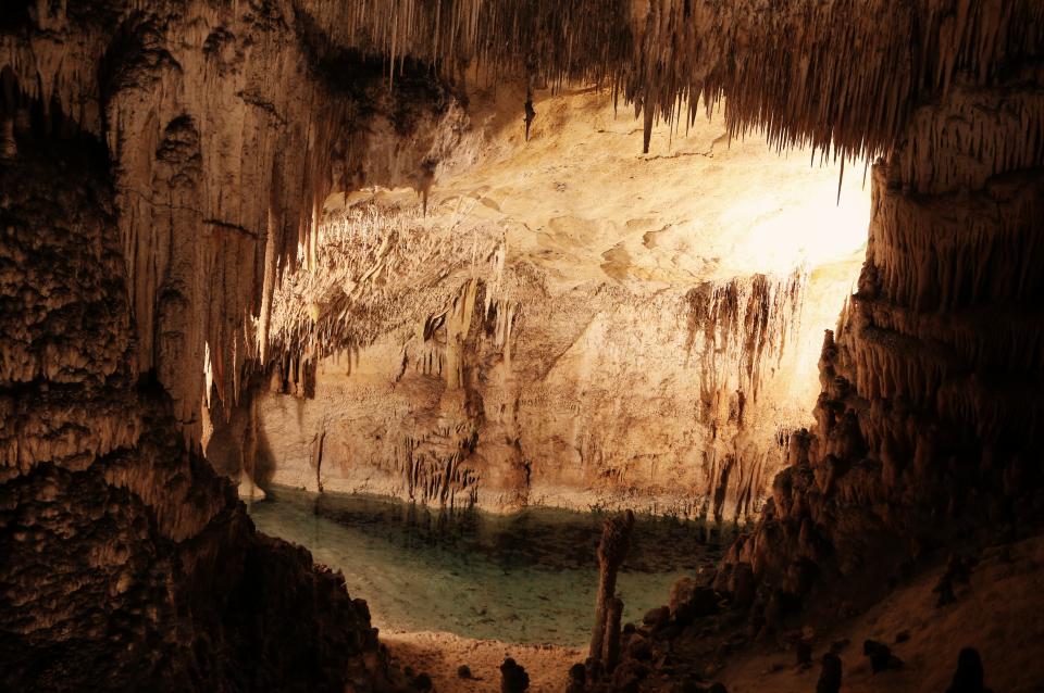 water underground tunnel river light cave 