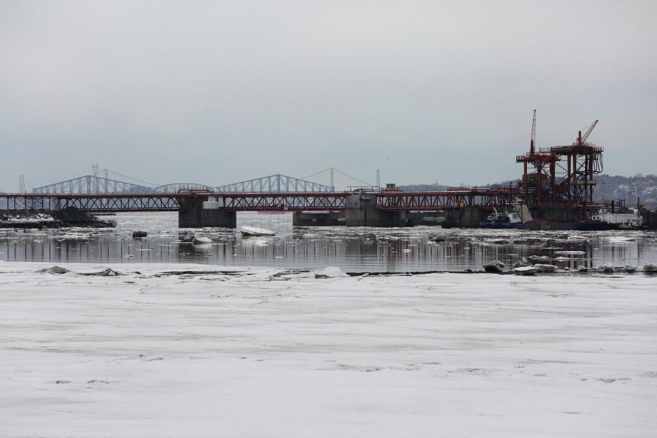 water river industrial ice harbor frozen freezing cranes Bridge boats 