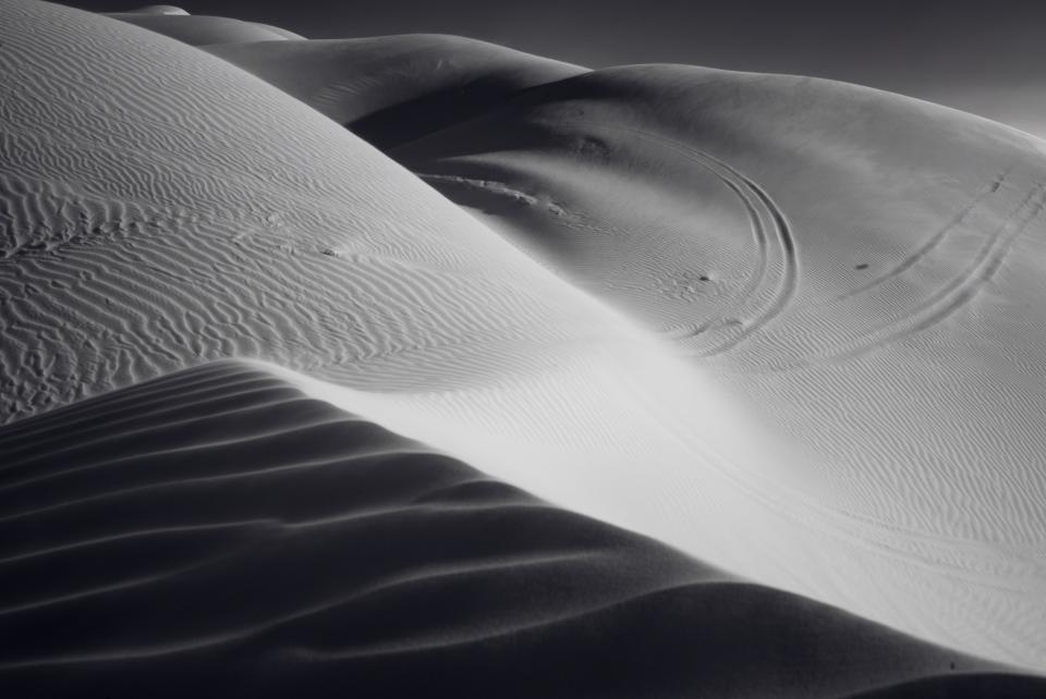 sanddunes desert blackandwhite 