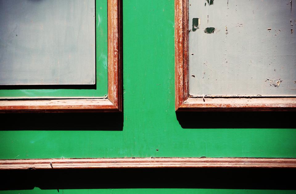 wood green door chipped 
