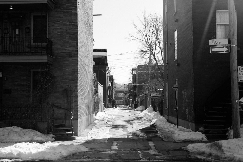 street snow sidewalk residential oneway houses fabre building blackandwhite apartments 