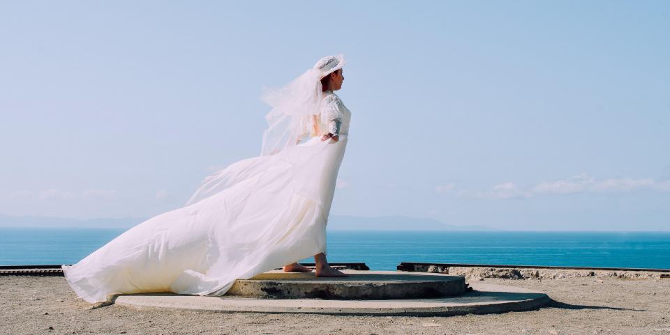 bride, wedding, dress, veil, hat, sea, ocean, blue, sky