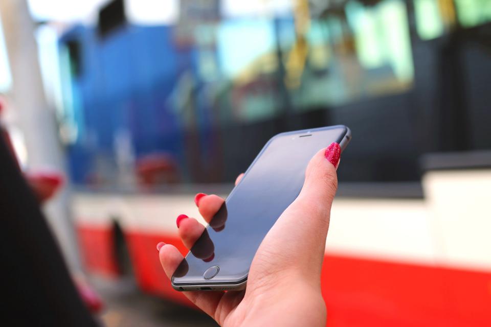 technology nailpolish iphone6 hands fingers bus apple 