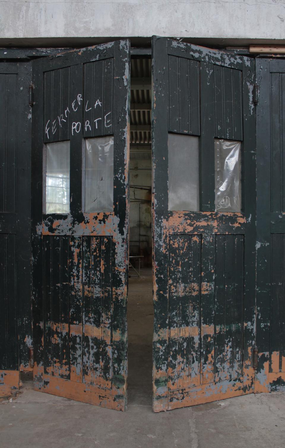 manufacturing industrial gate factory door 