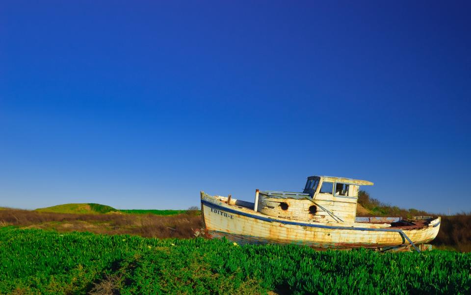 boat, vintage, oldschool, rust, grass, fields, blue, sky
