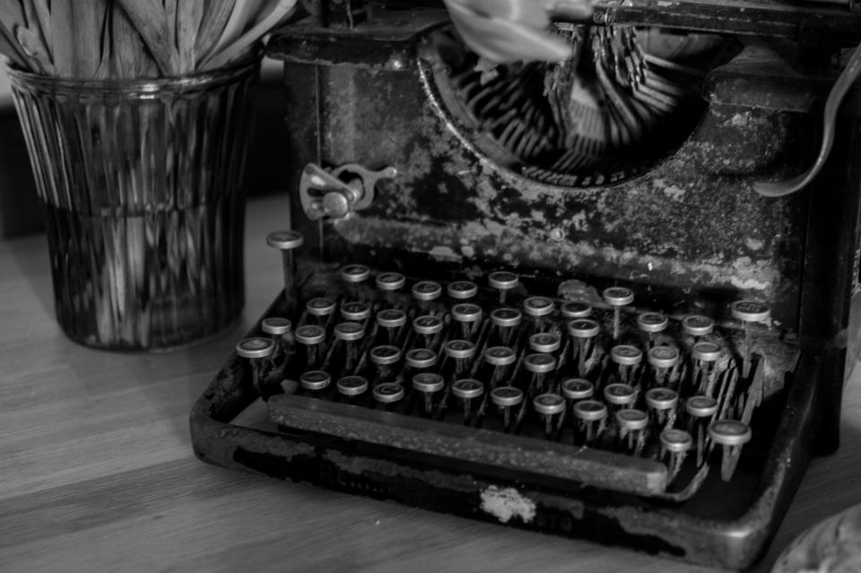 typewriter, vintage, oldschool, black and white