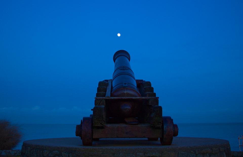 sky night moon evening dark cannon 