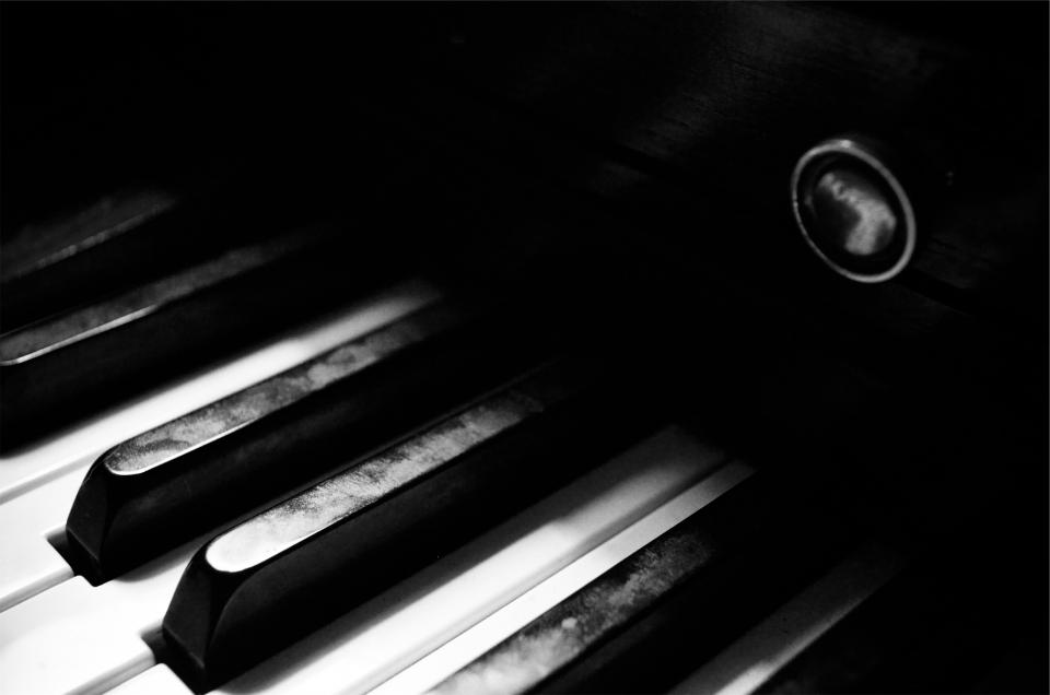 piano musicalinstrument keys keyboard blackandwhite 