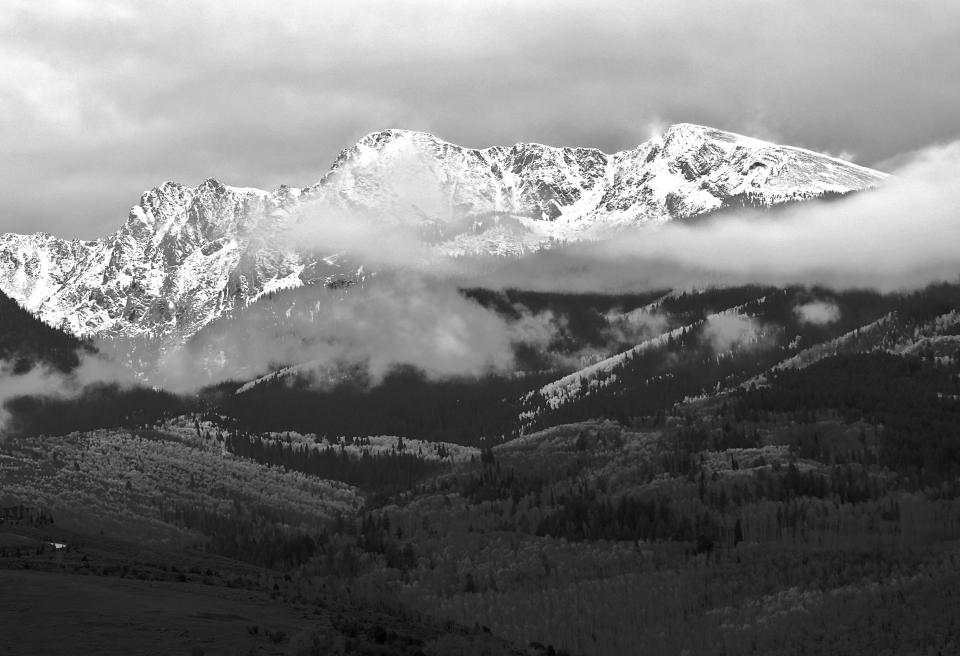 valleys trees snow peaks nature mountains landscape hills cloudy clouds blackandwhite 