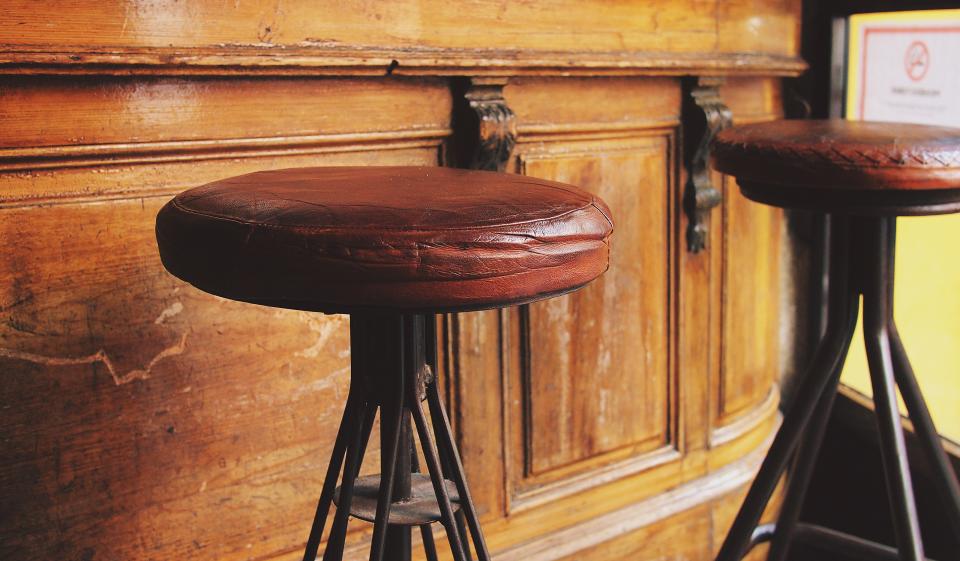 stools cafe bar 