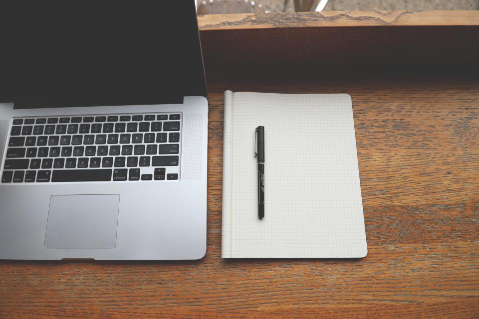 technology pen office notepad MacBook laptop desk computer business 