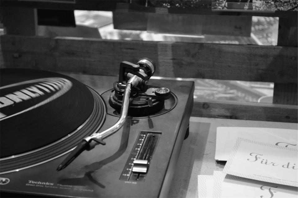vinyl turntable technics music DJ 