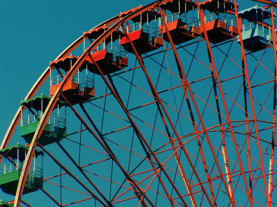 sky ride fun ferriswheel blue amusementpark 