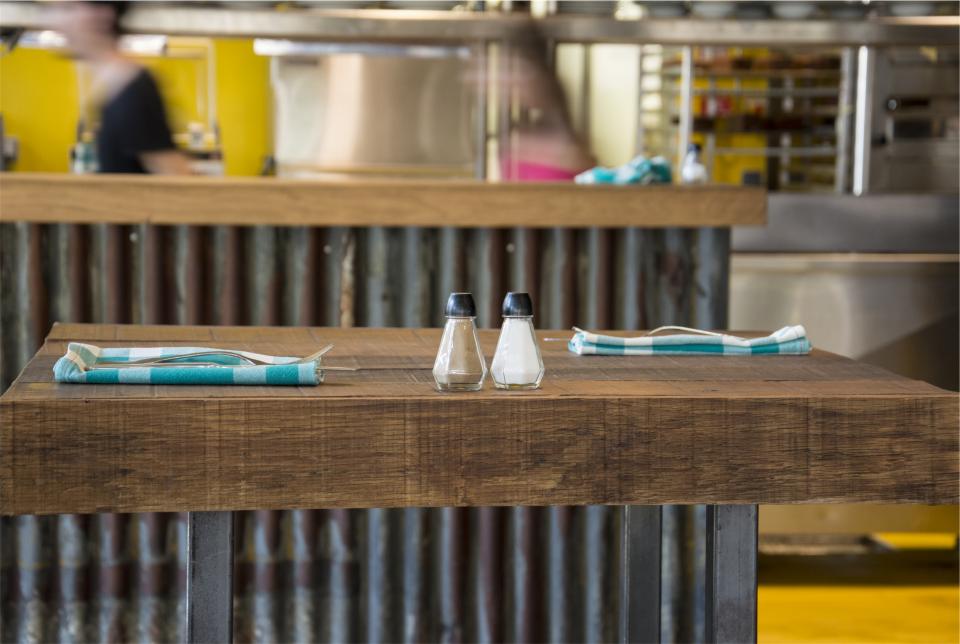 table salt restaurant pepper napkins cutlery 